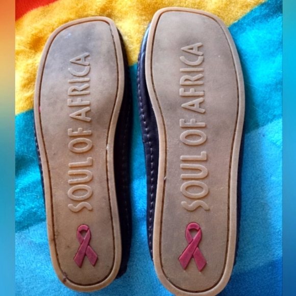 Soul of Africa Breast Cancer Awareness all leather flats shoes - Picture 1 of 3